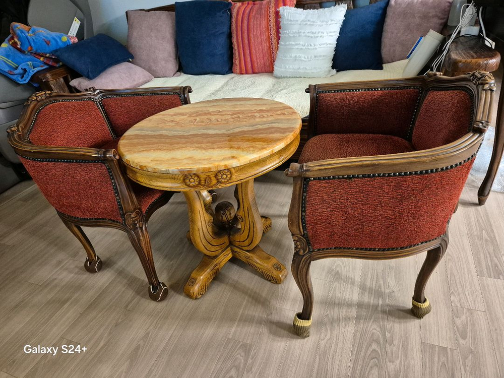 빈티지 원목 의자 2개 + 원형 대리석 테이블 세트 이미지