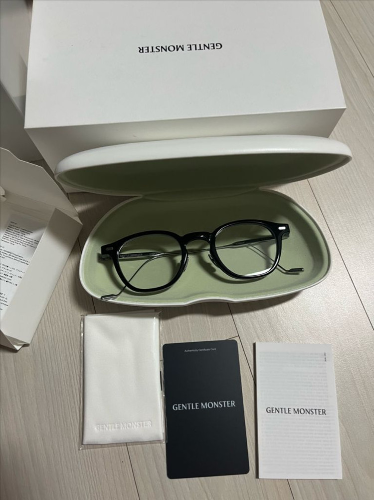 젠틀몬스터 에디01 안경 이미지