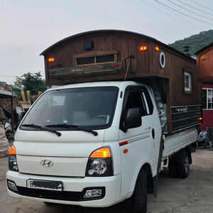 1톤트럭 캠퍼 이미지