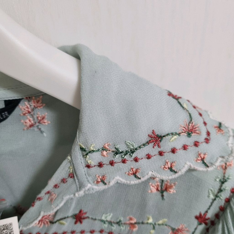 자라 플라워 블라우스 XS / 자수 아플리케 청순 여리여리 레이스 시스루 이미지