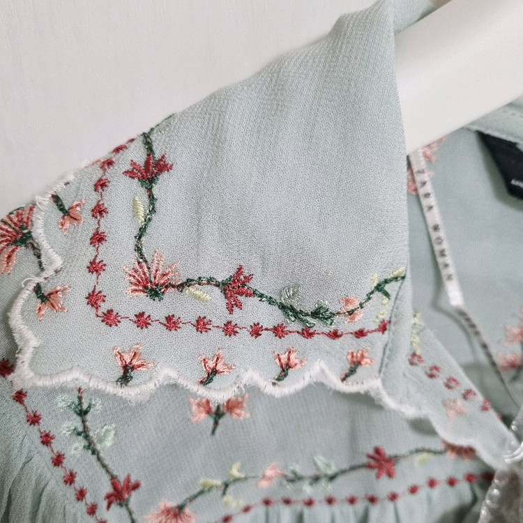 자라 플라워 블라우스 XS / 자수 아플리케 청순 여리여리 레이스 시스루 이미지