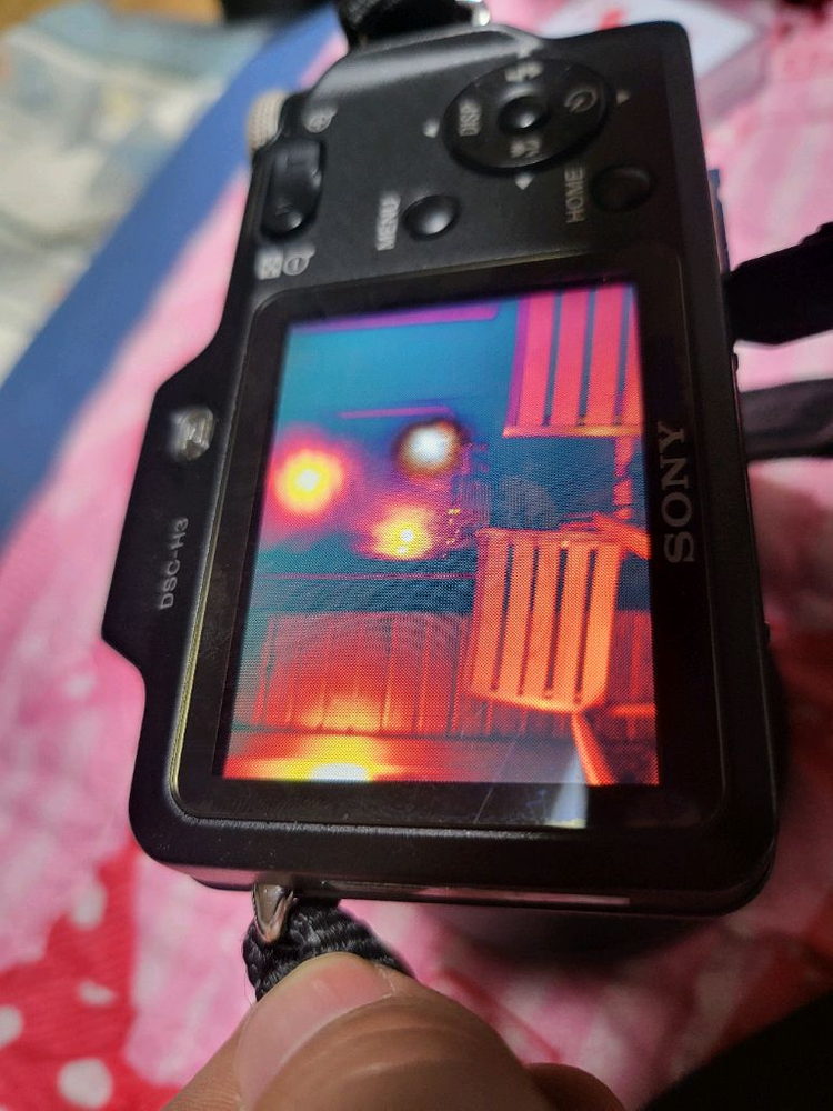 소니 사이버샷 DSC-H3 카 레트로 디카 빈티지 이미지