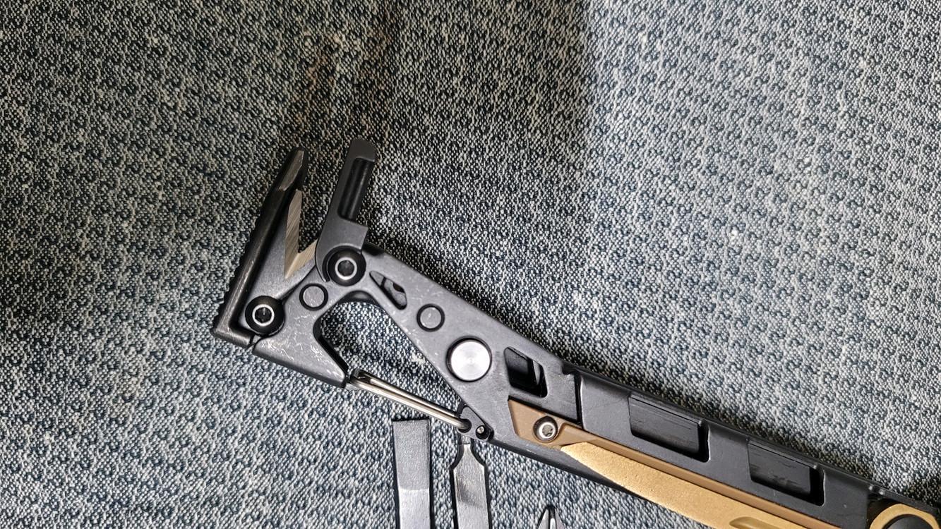 레더맨 mut 멀티툴 이미지