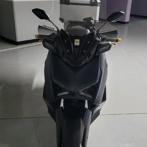 xmax 23연식 (24년 2월 첫등록)키로수: 10201km 이미지