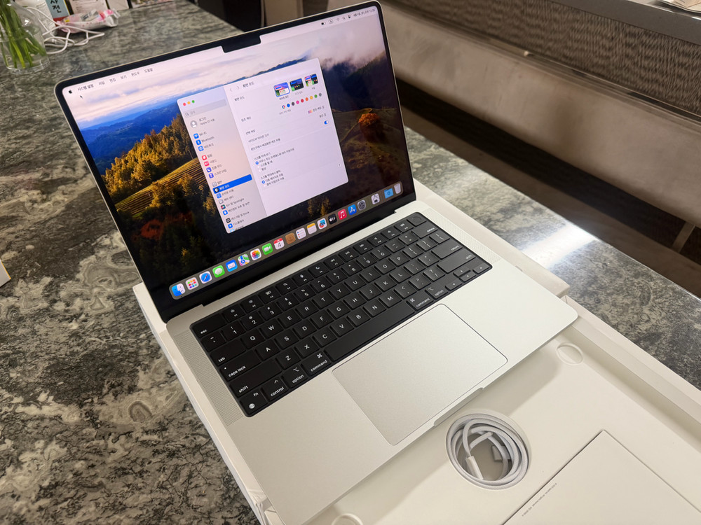 [민트급]맥북프로 M3 Max 14 36GB 1TB 풀박 / 사이클2 / 100% 이미지