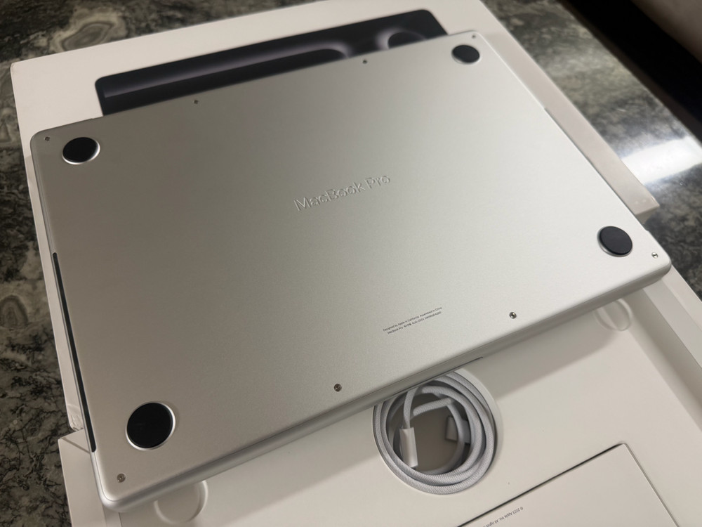 [민트급]맥북프로 M3 Max 14 36GB 1TB 풀박 / 사이클2 / 100% 이미지