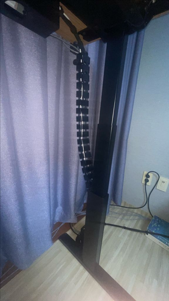 데스커 모션데스크 프리미엄 1800 800 이미지