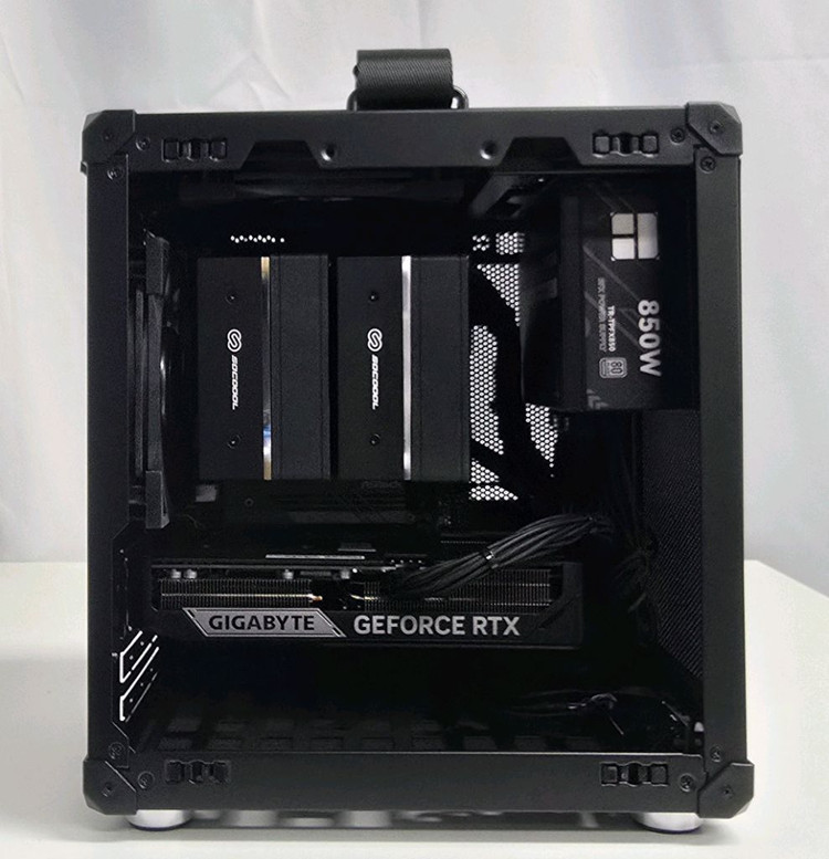 라이젠5700X + RTX5060Ti ITX 미니PC 컴퓨터 이미지