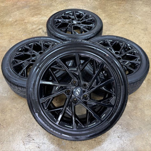 더 뉴 아반떼ad 17인치 순정휠타이어 팝니다 이미지