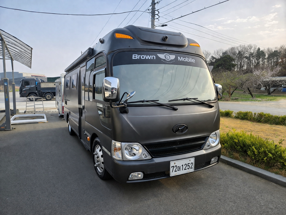 카운티 캠핑카 5인승(브라운모빌제작) 이미지