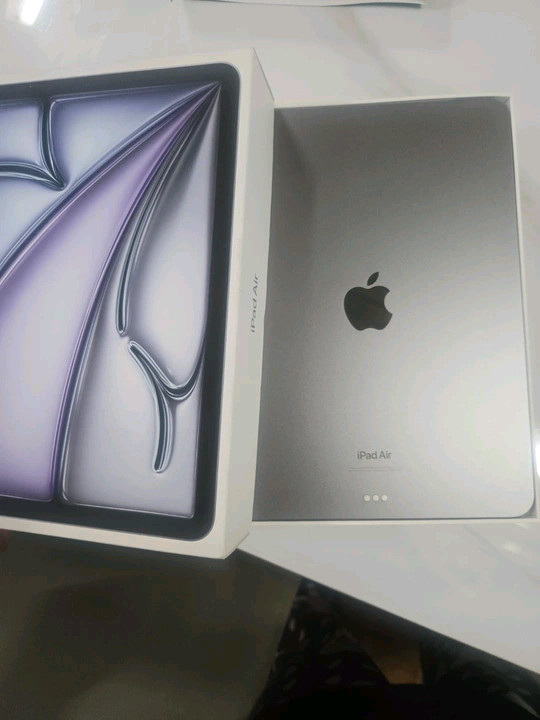 아이패드에어11 M2 및 APencil Pro 이미지