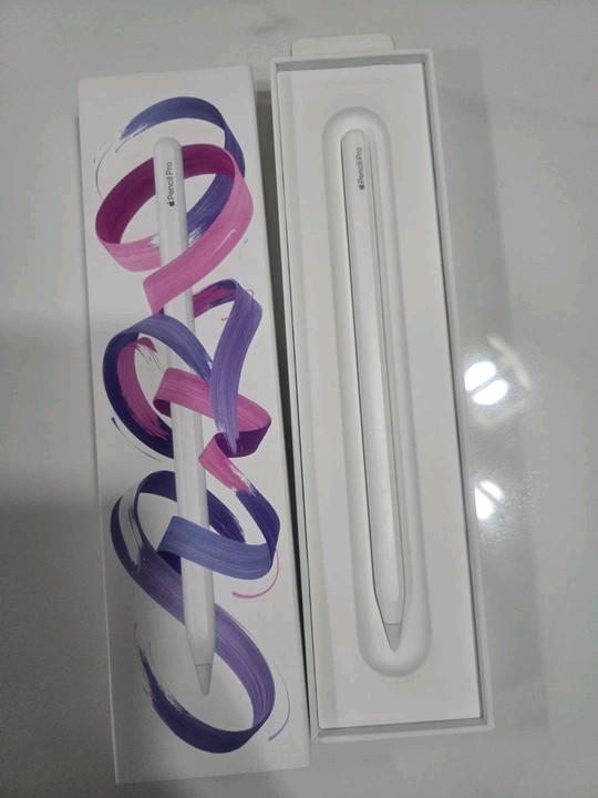 아이패드에어11 M2 및 APencil Pro 이미지