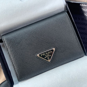 [새상품] 프라다 사피아노 트라이앵글 로고 반지갑 이미지