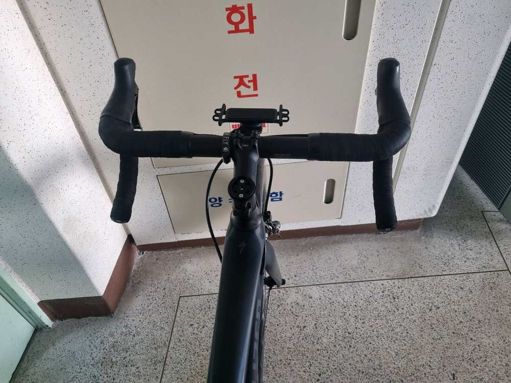 스페셜라이즈드 타막로드 자전거 이미지