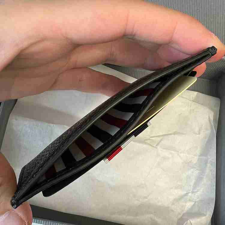 톰브라운 삼선 페블 그레인 레더 카드 홀더 카드지갑 새제품 팝니다. Thom Browne MAW020L-00198 이미지