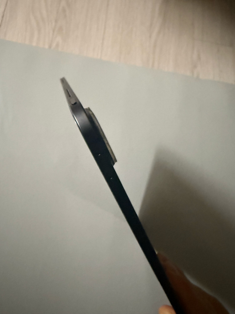 (가격포기 오늘만)a급 아이패드 프로 11 M4 256g+매직키보드+기타 구성품 이미지