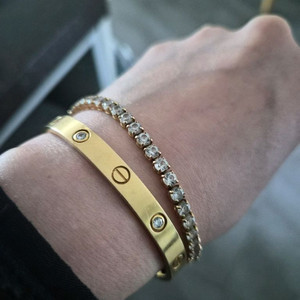 18k 까르띠에 러브 골드 팔찌 이미지