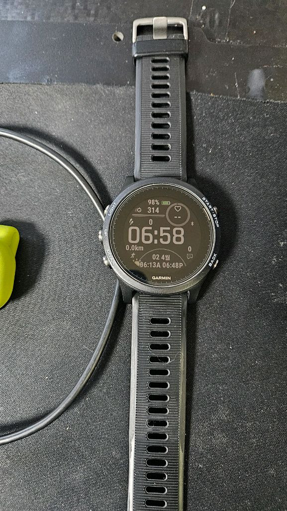 가민 포러너935 팝니다 이미지