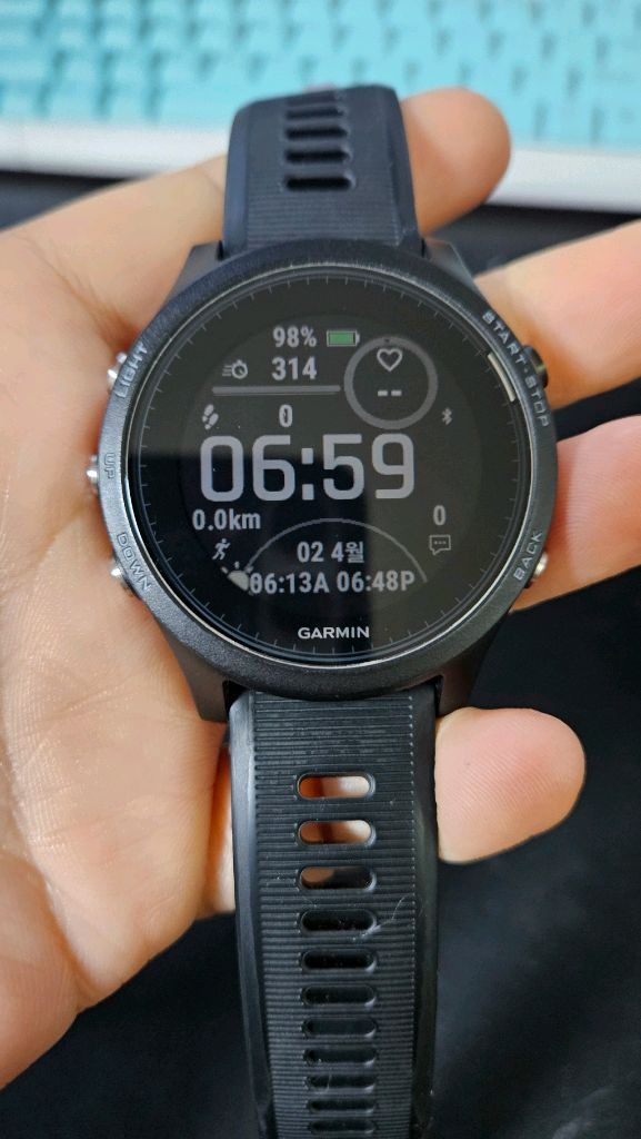 가민 포러너935 팝니다 이미지