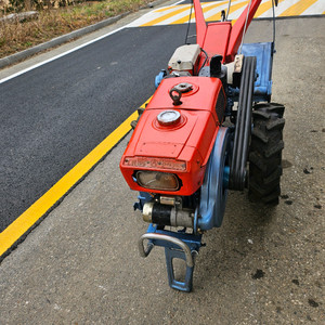 대동경운기 (10마력 키시동겸용 직접분사식) 이미지