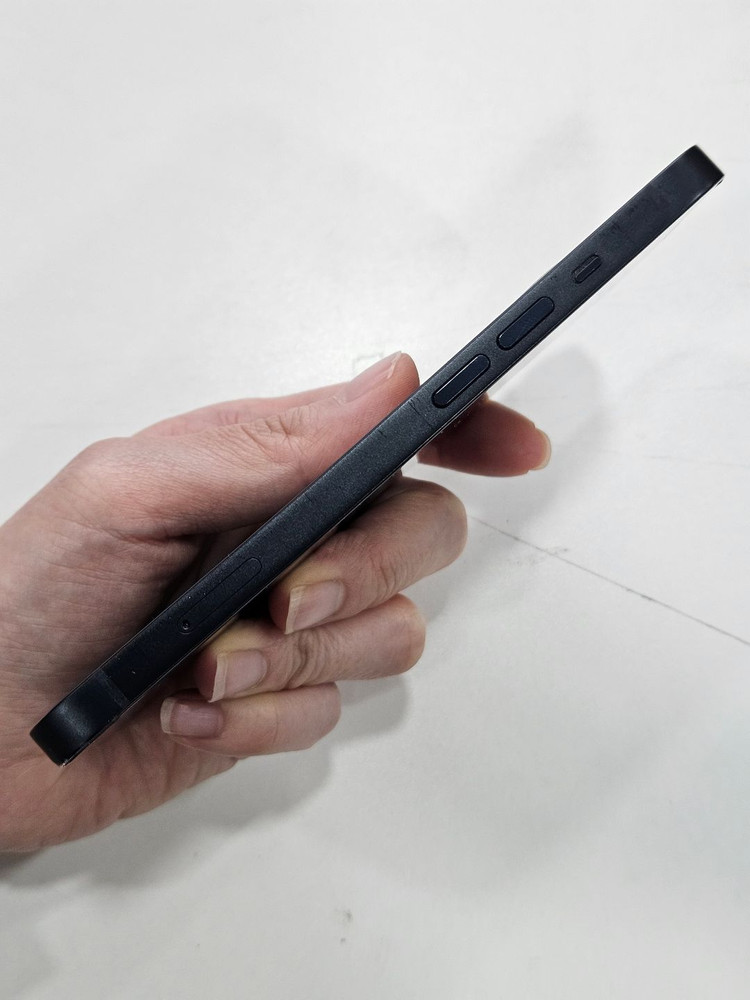 아이폰13 128GB 블랙 B급 배터리77% 이미지