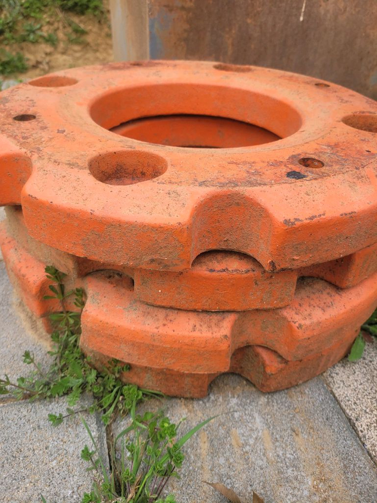 대동 22마력 트랙터 뒷바퀴 무게 추 이미지