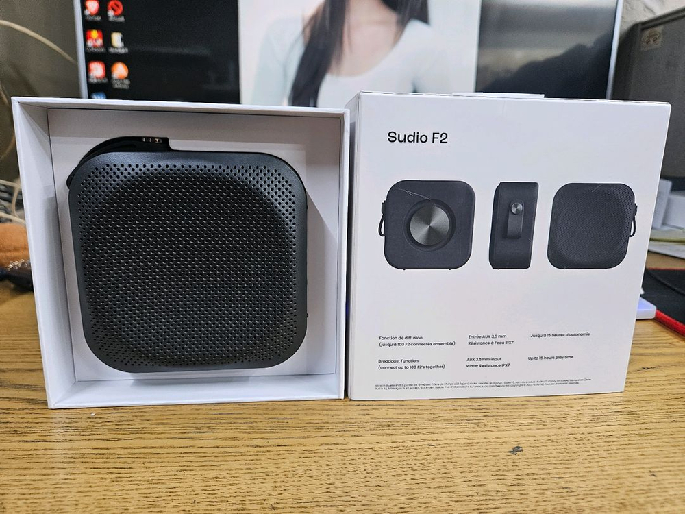 덴마크 sudio f2 휴대용 블루투스 스피커 팝니다 이미지