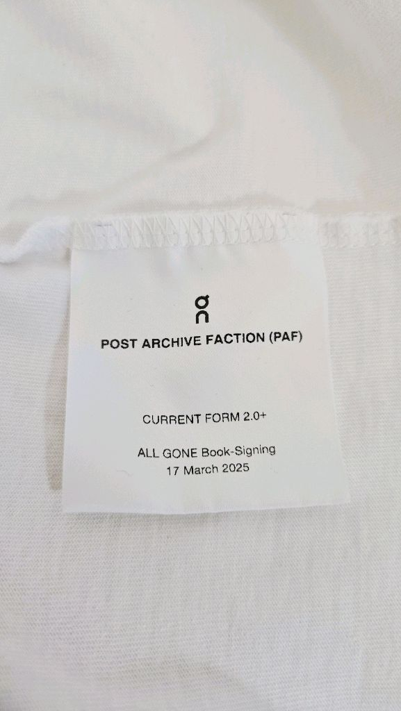 PAF] 포스트 아카이브 롱슬리브리스 긴팔티 화이트 이미지