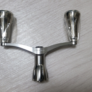 다이와 고멕서스 더블핸글 이그지스트 컬러 핸들팝니다. 낚시 이미지