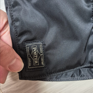 요시다포터 탱커숄더백 블랙 라지팝니다 이미지