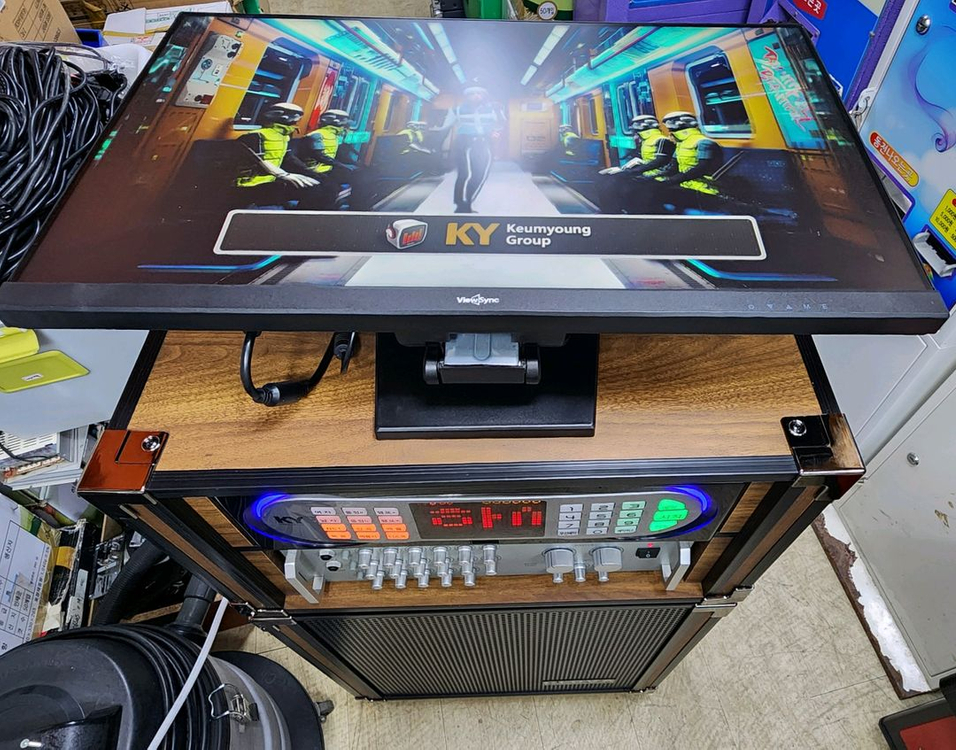 금영 KMS-Q100 올인원 이동식 노래방 세트 (새 제품 급) 신곡 23년 1월 제품 이미지