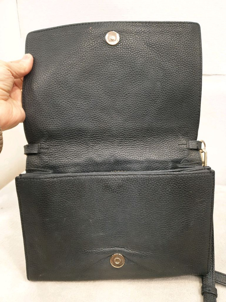 오야니 블랙 가죽 엠보싱 크로스백 가방 이미지