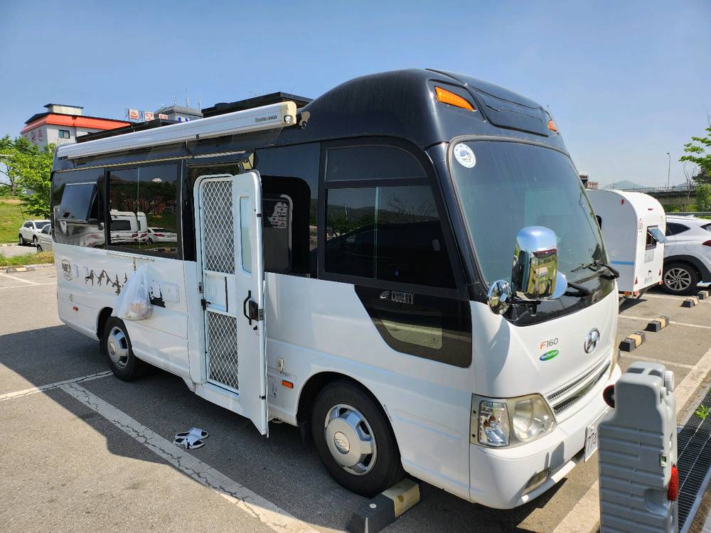 카운티 11년식 캠핑카 12만키로 이미지