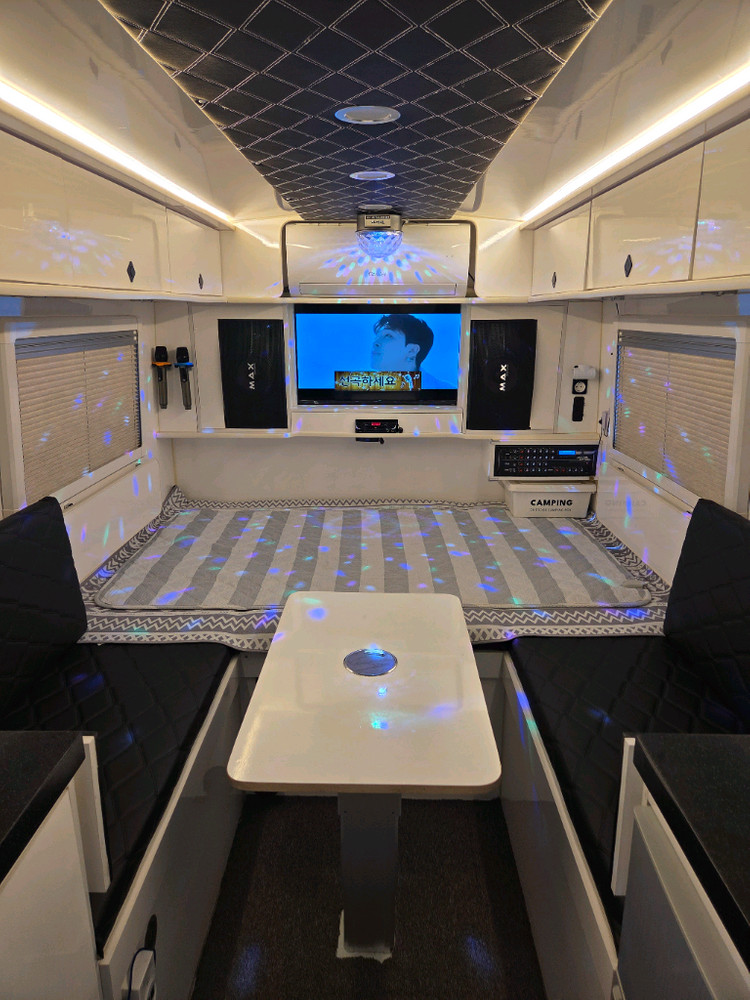 카운티 11년식 캠핑카 12만키로 이미지