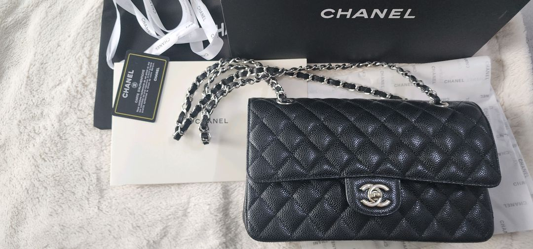 샤* 캐비어가죽 클래식 미듐 스타일 제품 정 품 급 최 고 퀄 이미지