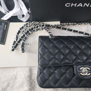 샤* 캐비어가죽 클래식 미듐 스타일 제품 정 품 급 최 고 퀄 이미지