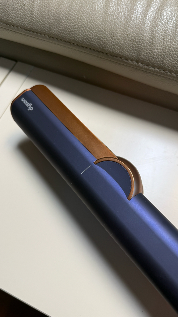 다이슨 에어스트레이트너 이미지