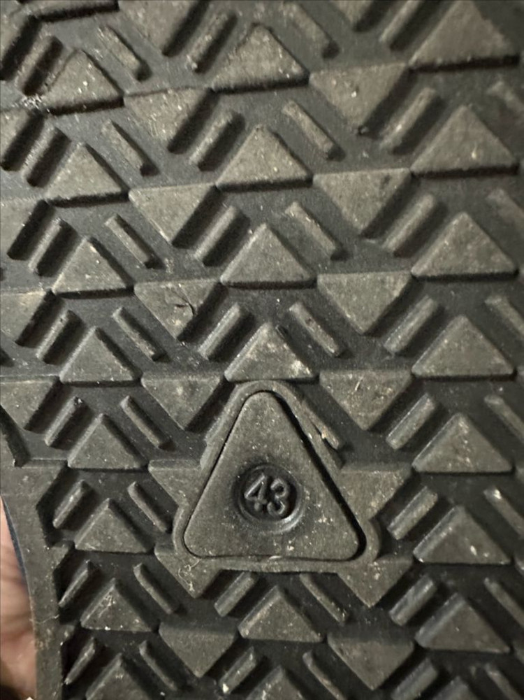 남성 스니커즈 43사이즈 이미지