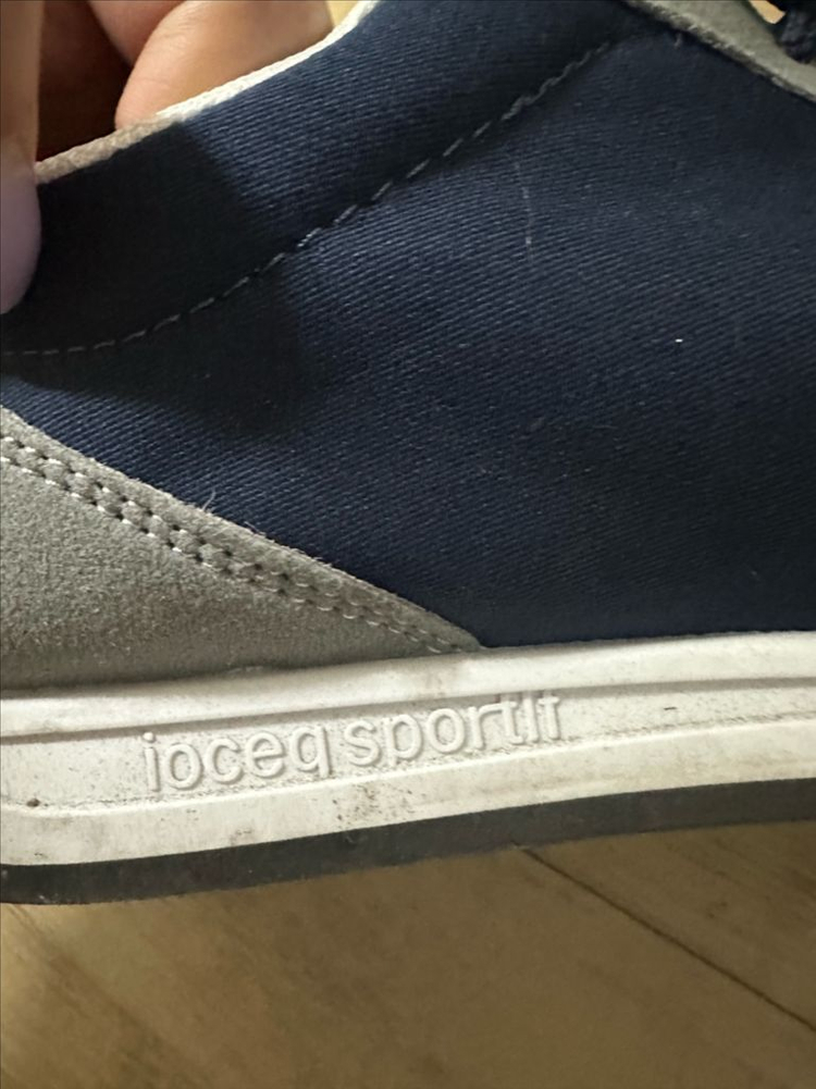 남성 스니커즈 43사이즈 이미지