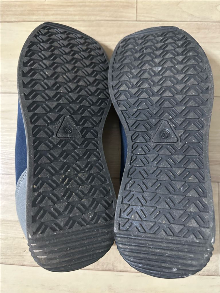 남성 스니커즈 43사이즈 이미지