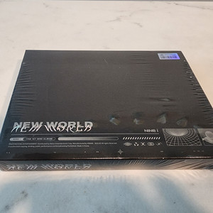 [나인아이] NINE.i 데뷔 앨범 미니 1집 NEW WORLD (미개봉 신품) 이미지