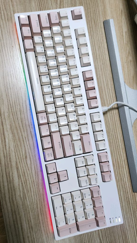 #앱코 게이밍 기어 브랜드 콕스 COX CK104 이중사출 키보드 급처 이미지