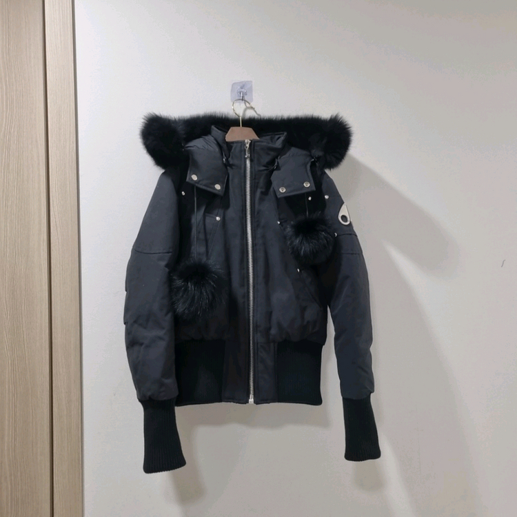 무스너클 여성 봄버 패딩 S 사이즈 이미지