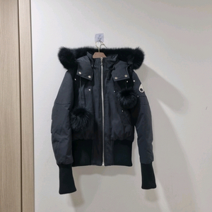 무스너클 여성 봄버 패딩 S 사이즈 이미지