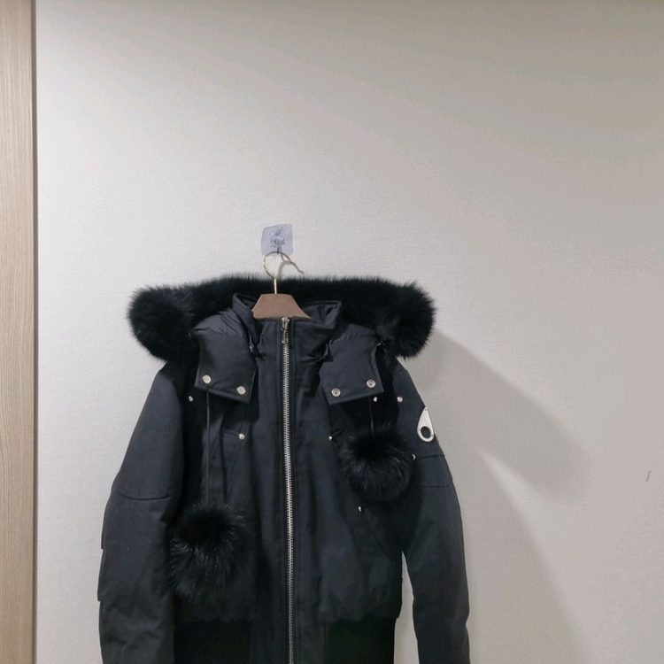 무스너클 여성 봄버 패딩 S 사이즈 이미지