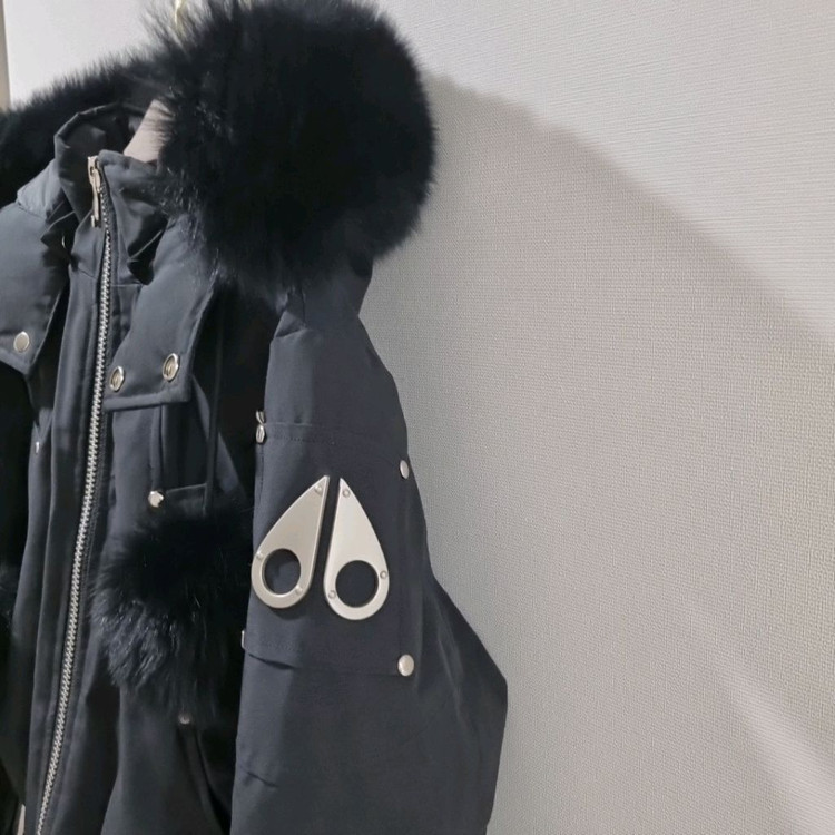 무스너클 여성 봄버 패딩 S 사이즈 이미지