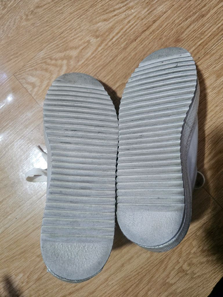 필립모델 스니커즈 실버 38사이즈(240mm) 이미지