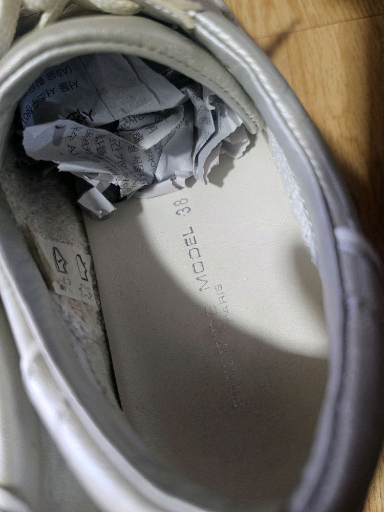 필립모델 스니커즈 실버 38사이즈(240mm) 이미지