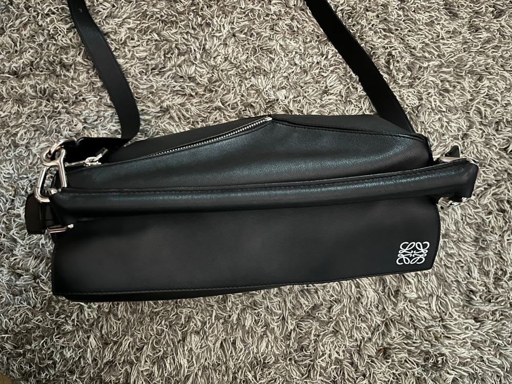 로에베 퍼즐백 미디움 이미지