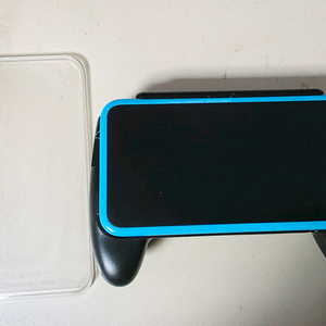 뉴닌텐도2ds xl 팝니다 포켓몬 금,은 포켓뱅크,무버 포함 이미지